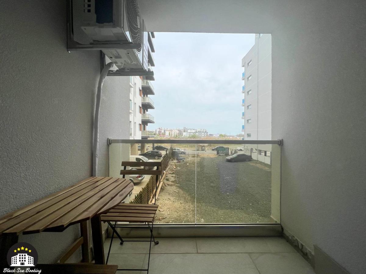 92 Rev Năvodari Exterior foto